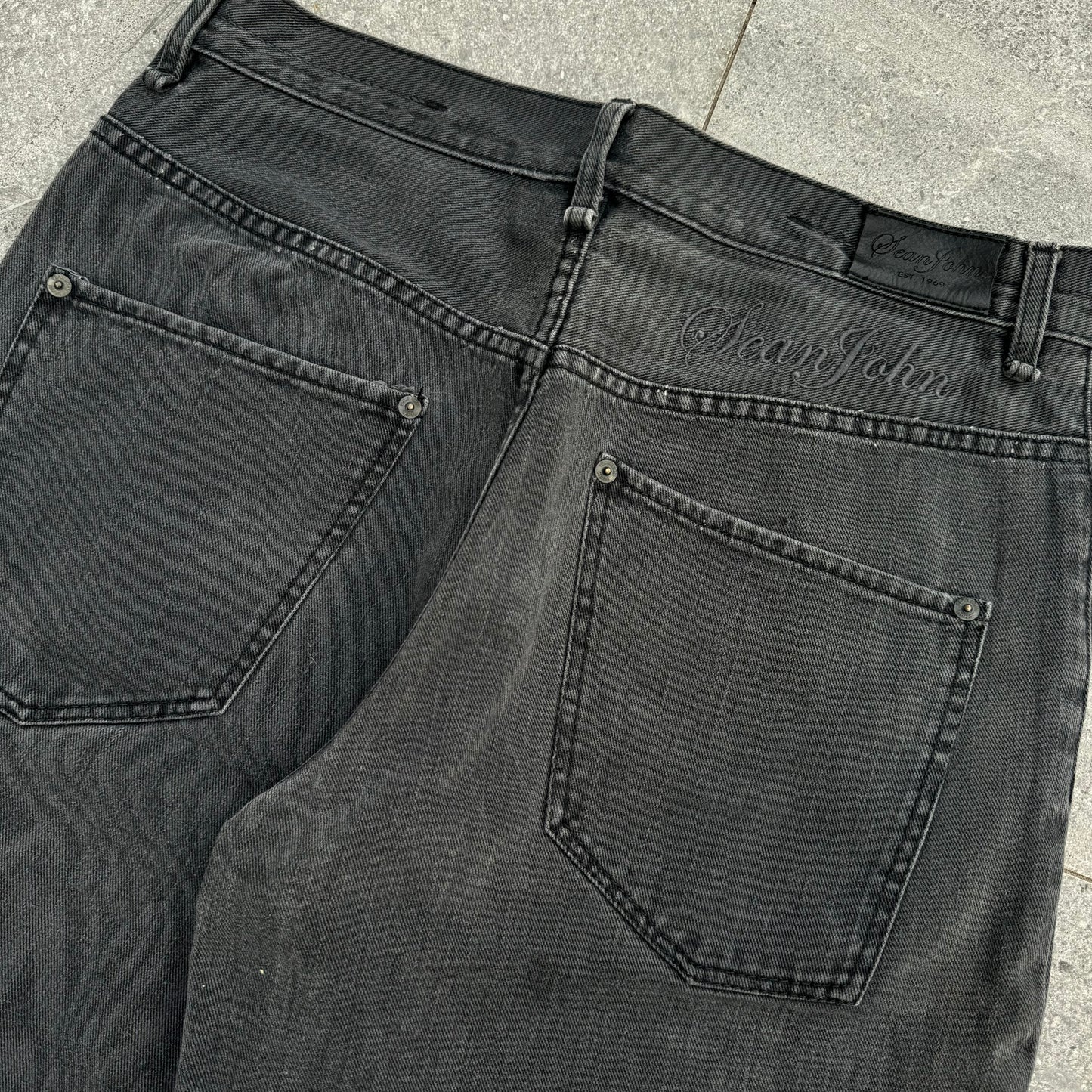 fat sean john jorts - 36x14”