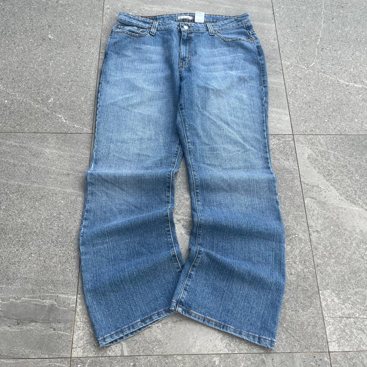 beauuuutiful levi 515 bootcuts - 36x32”