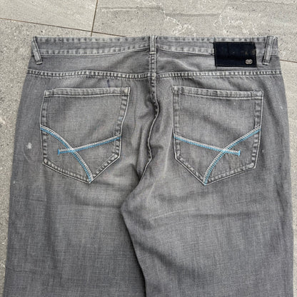 ecko concrete fades - 42x32”