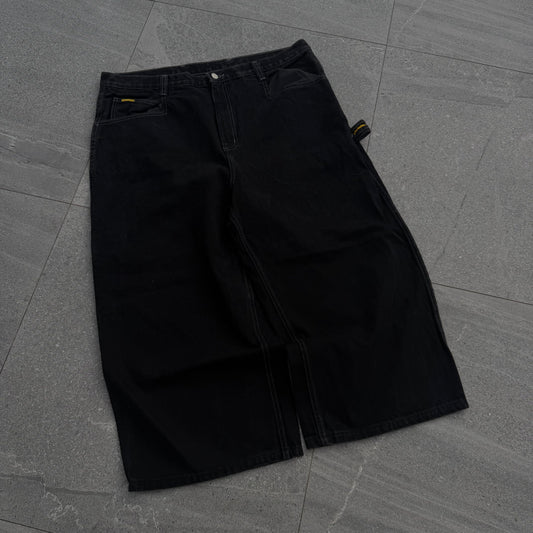 capris?!!! these are nuts lmao - 40x23”