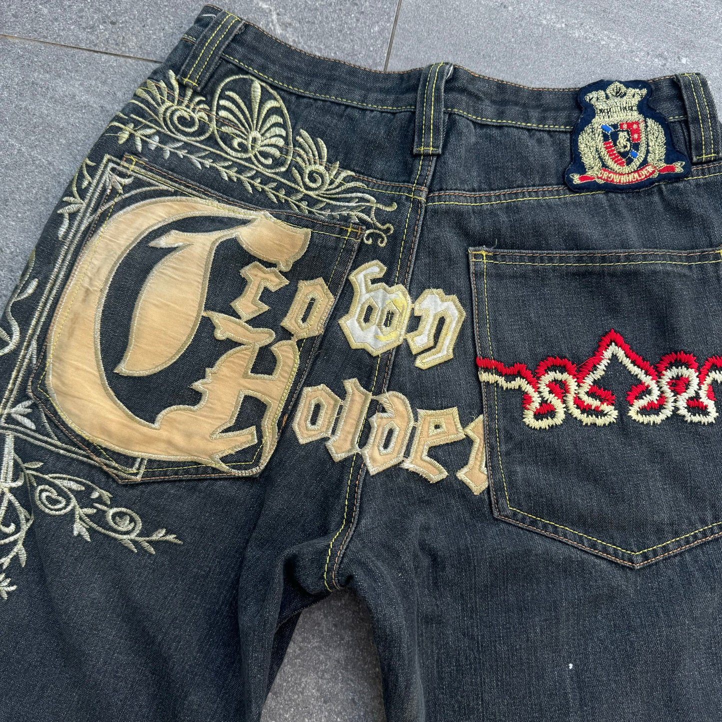 crown holder jorts - 31x12”