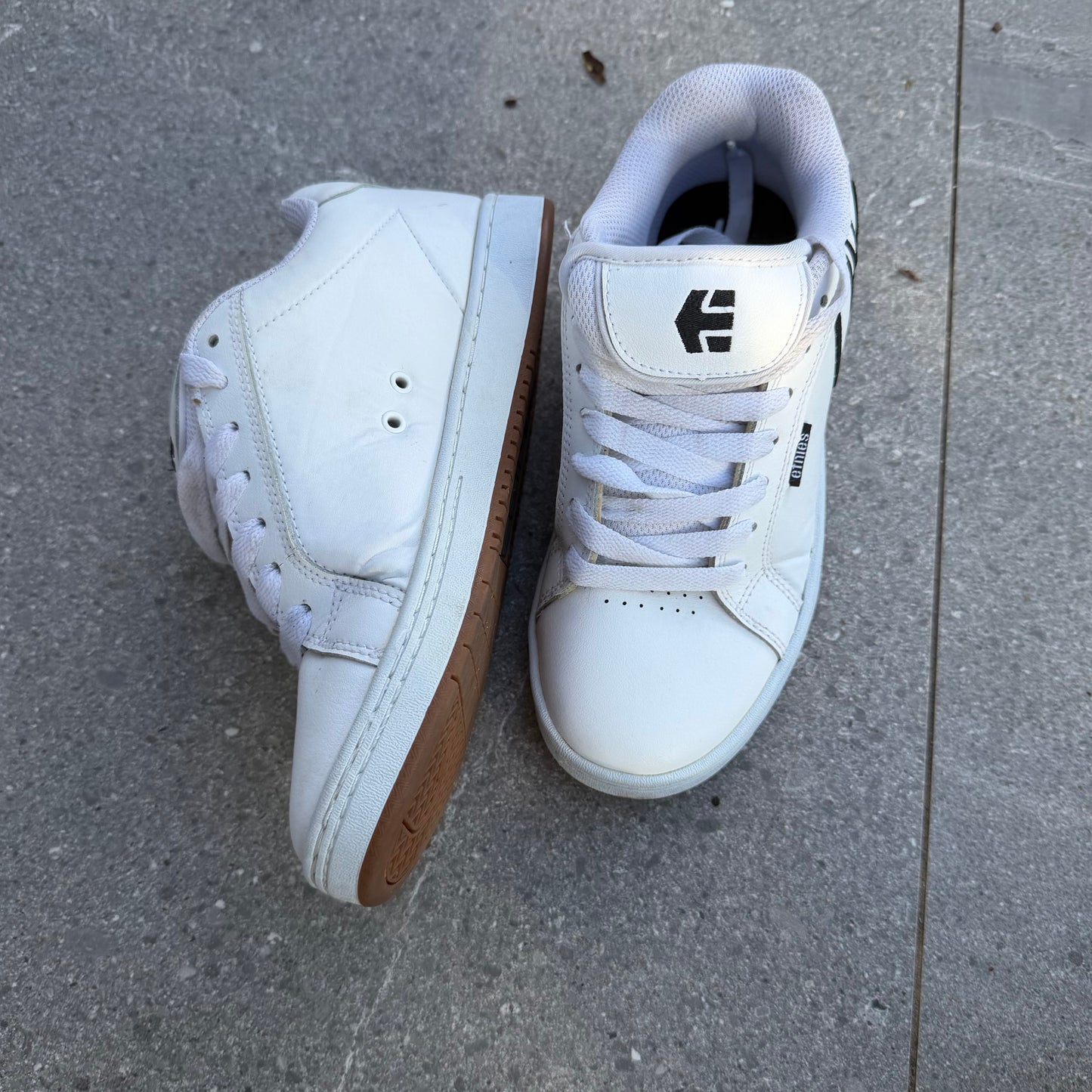 beaut etnies, mint condition - US 6.5
