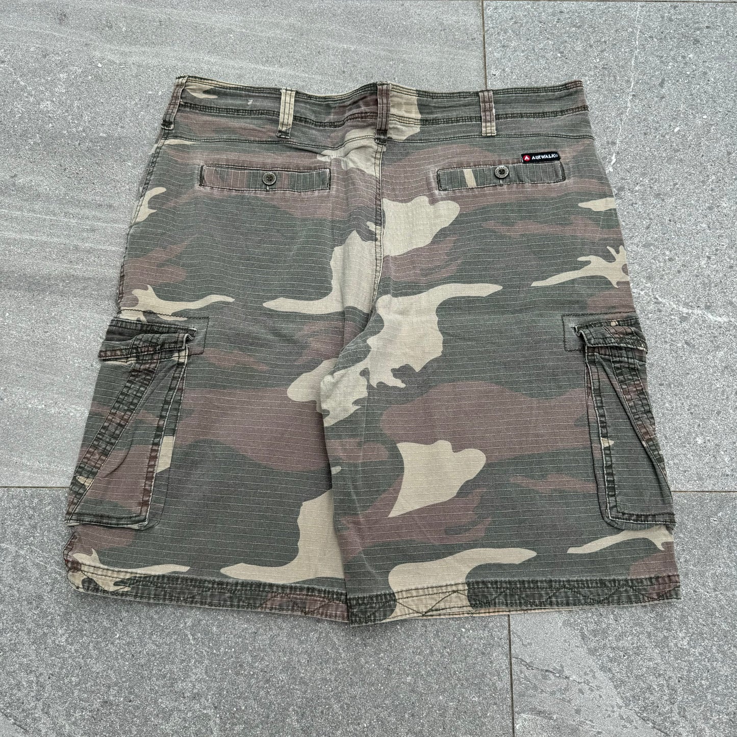huge airwalk camo shorts - 38”