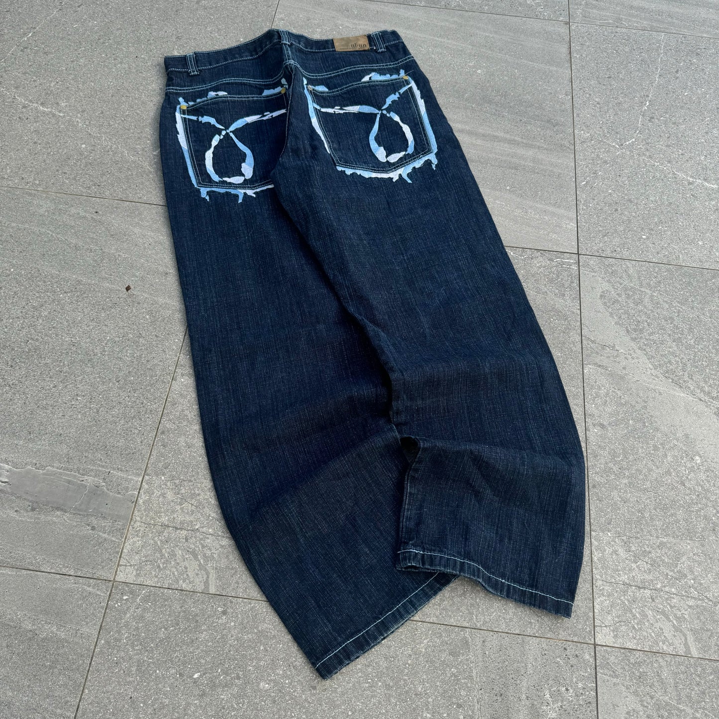 clean ubug jeans - 38x34”
