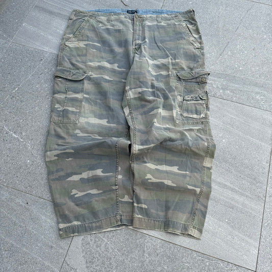 faded glory camo pants - 46x30”