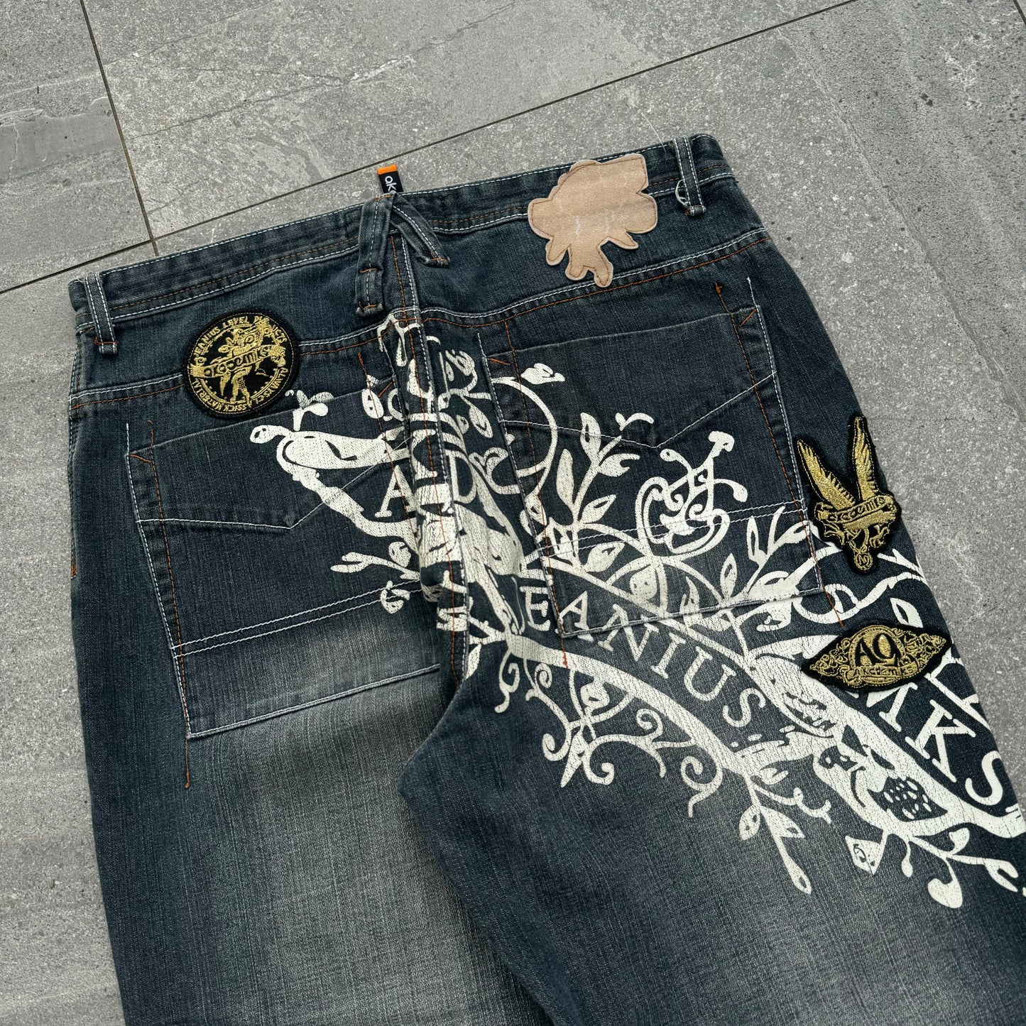akademiks jeans - 34x27”