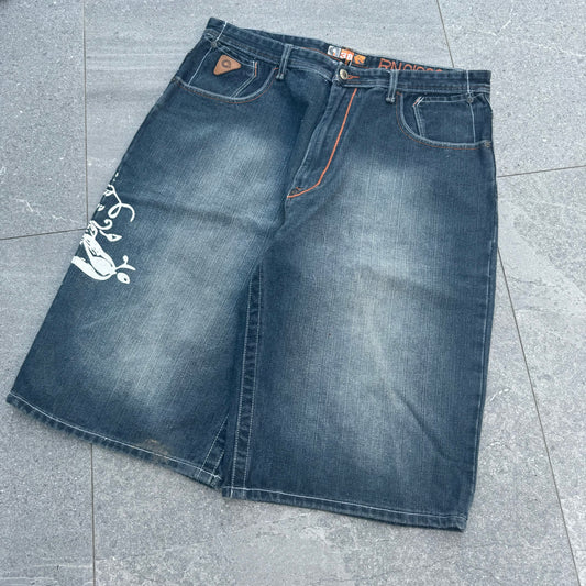 akademiks jorts - 38x14.5”