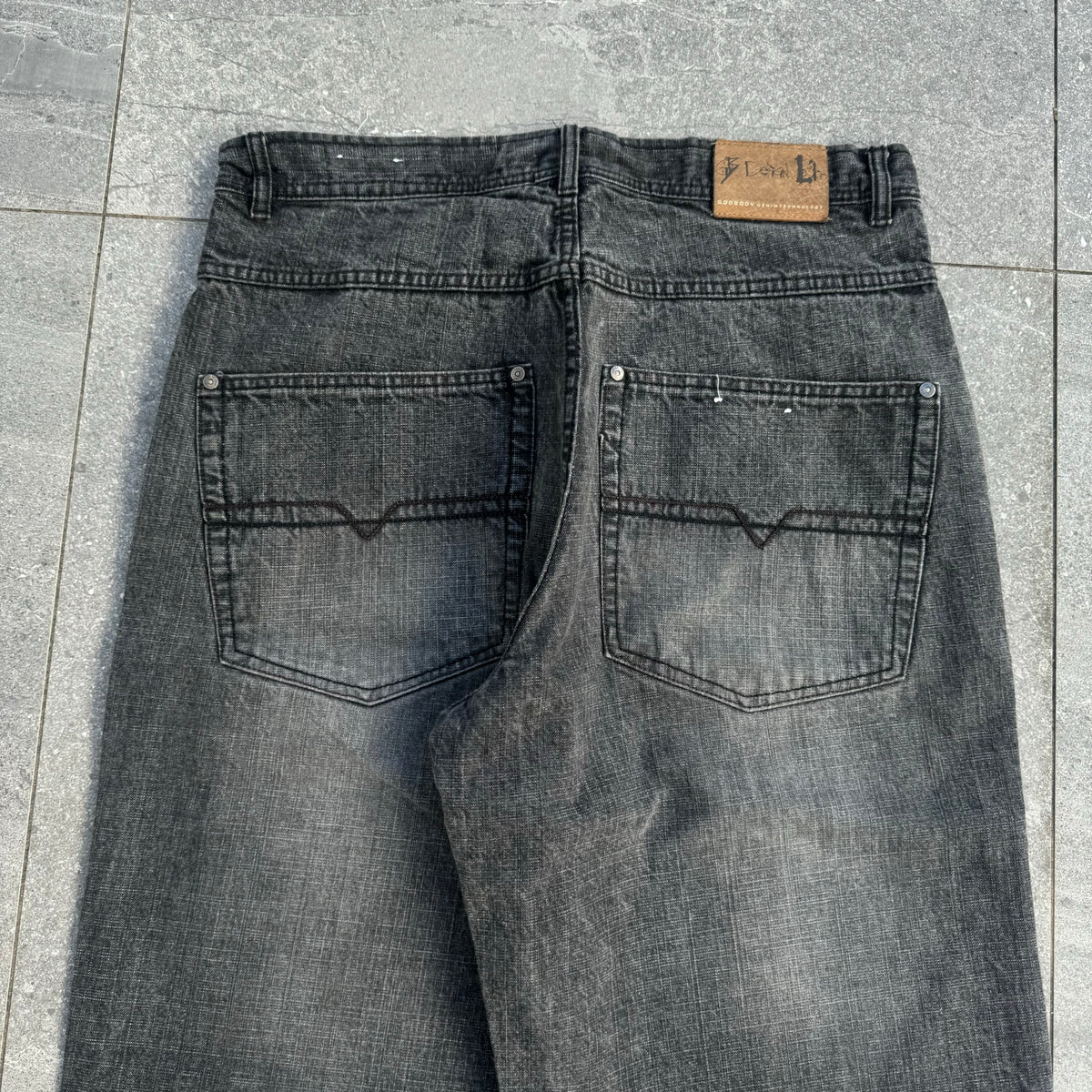 if i could only wear one pair of jeans for the rest of my life, it would be these. 34x32”