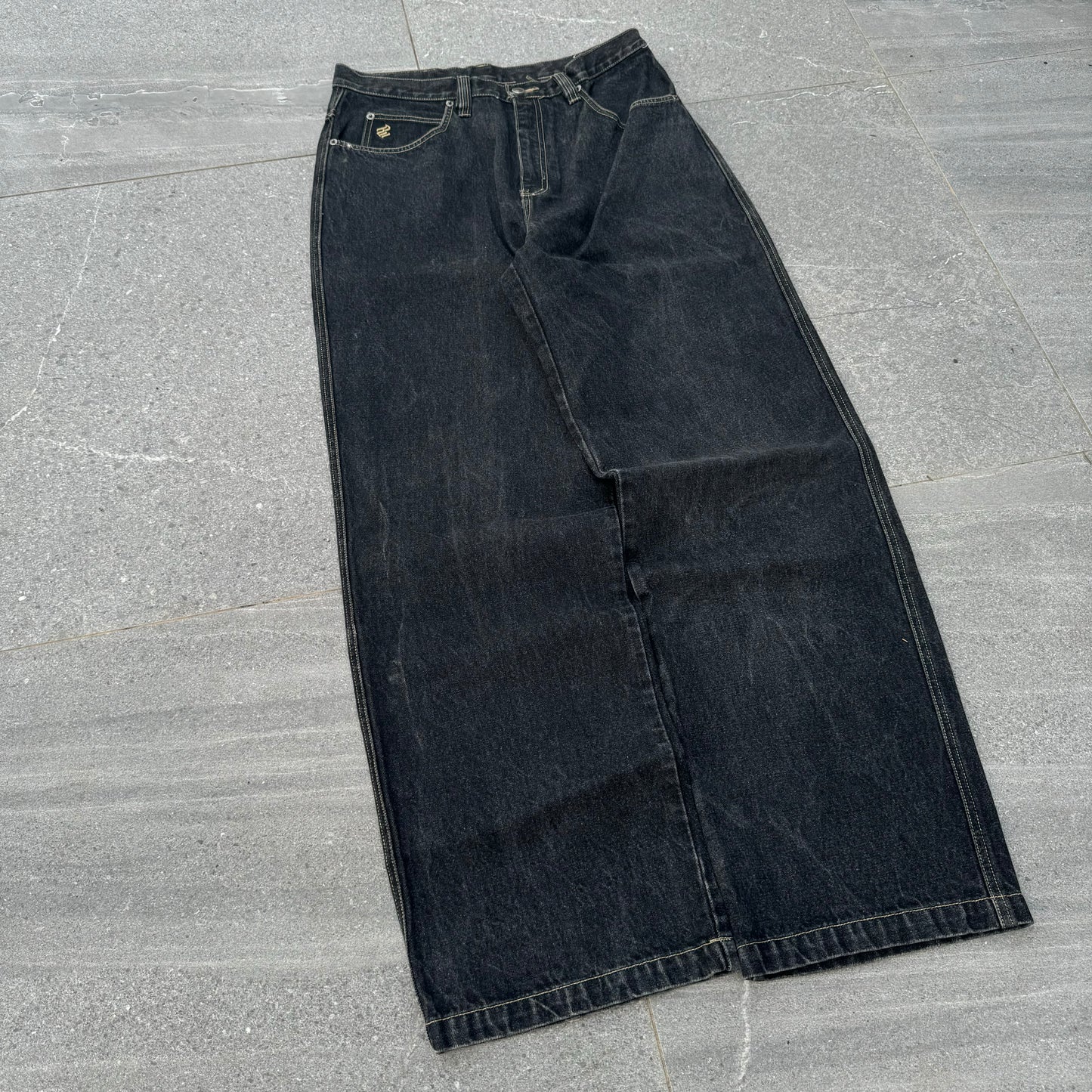 rocawear jeans - 33x33”