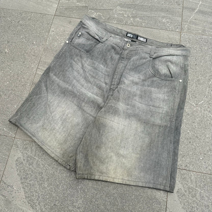 crazy southpole jorts - 42x11”
