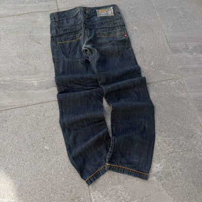 button fly quiksilver bootcuts - 34x33”