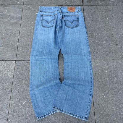 farkkk these r nice. levi 527 low bootcuts - 32x31”