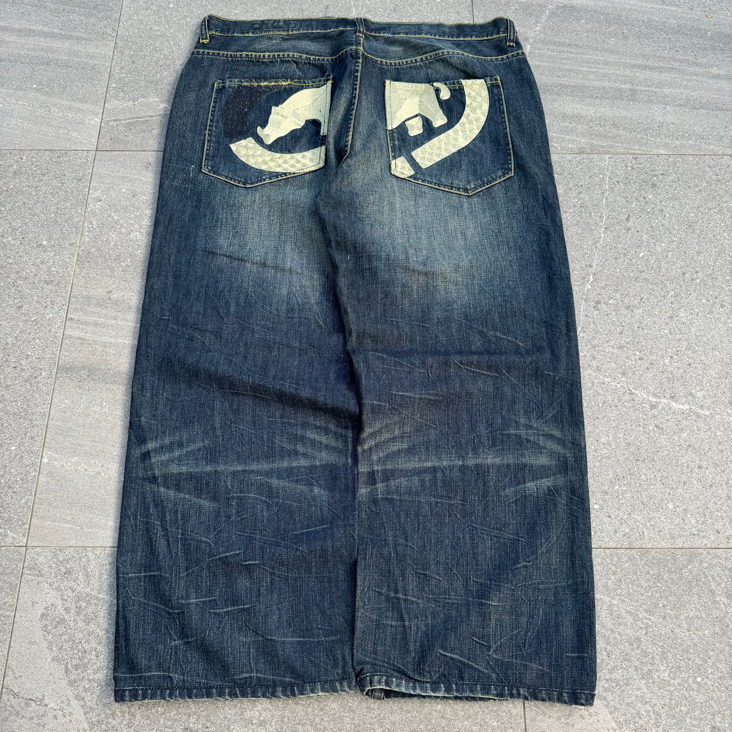 HUGEEE ecko jeans - 40x30”