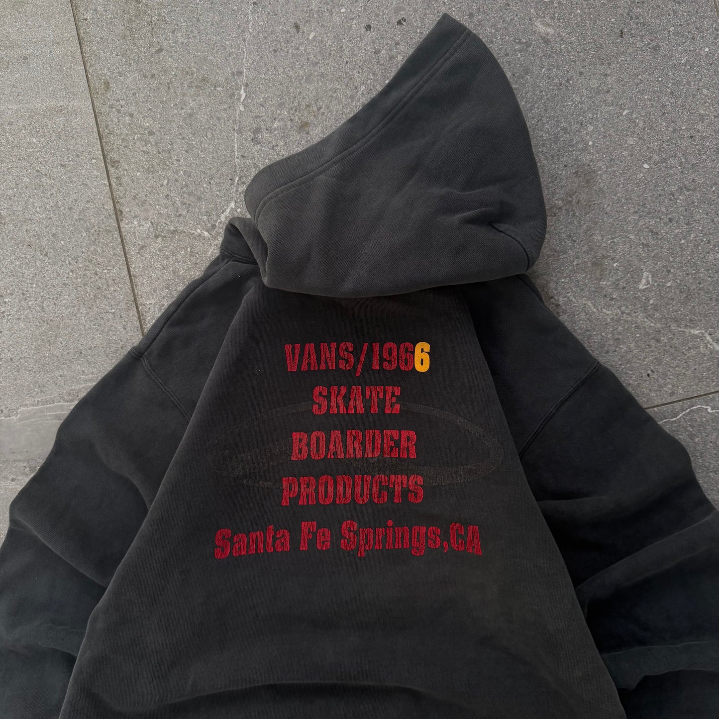 ONG im gonna keep this 90s vans if it doesn’t sell within 10 mins. size M