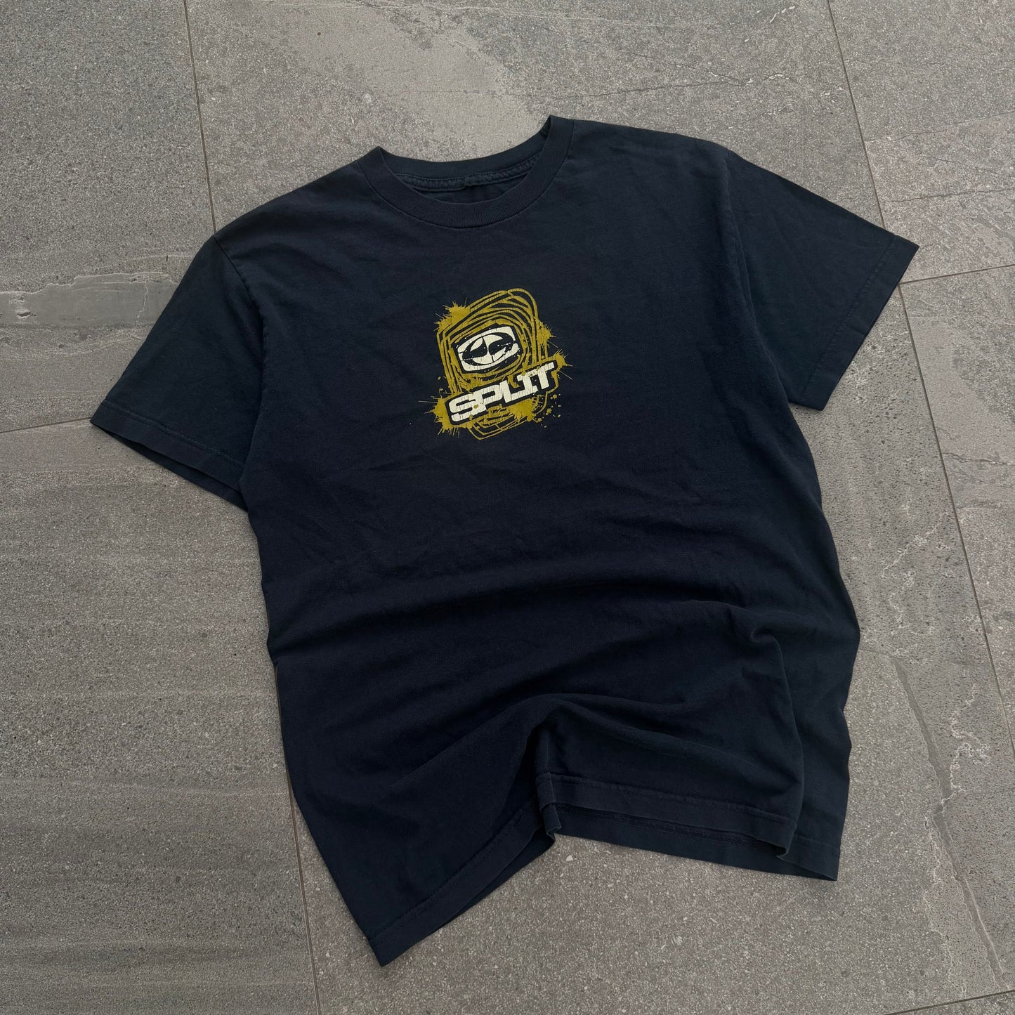 rareeeee split tee - M