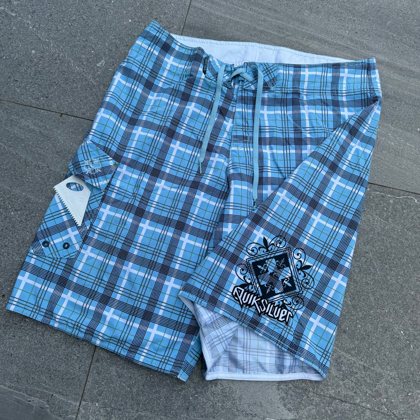 PEAKKK quiksilver boardies - 36x11.5”