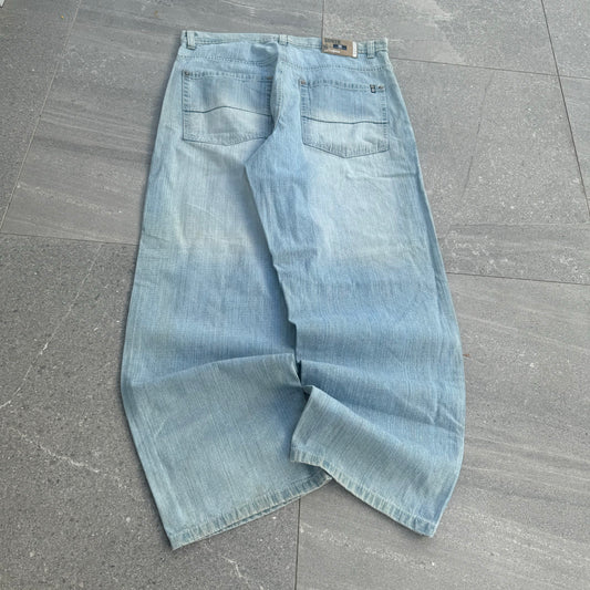 10/10 ice wash southpoles ((redtabs)) - 40x34”