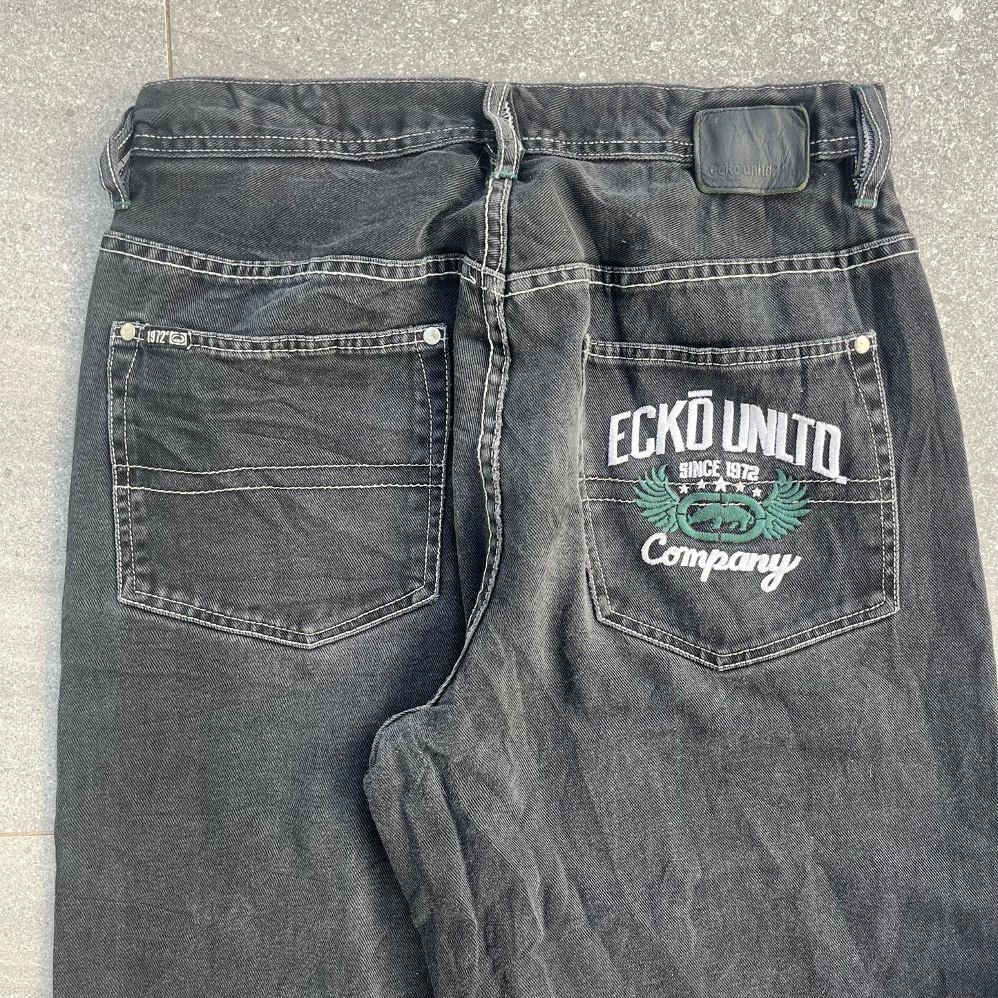 baggy eckos - 32x30”