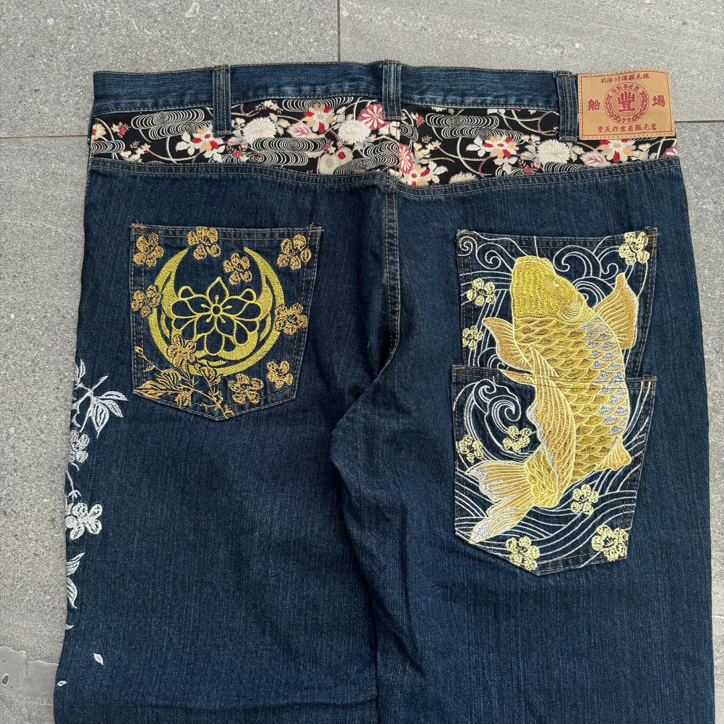 gold koi’s - 40x32”