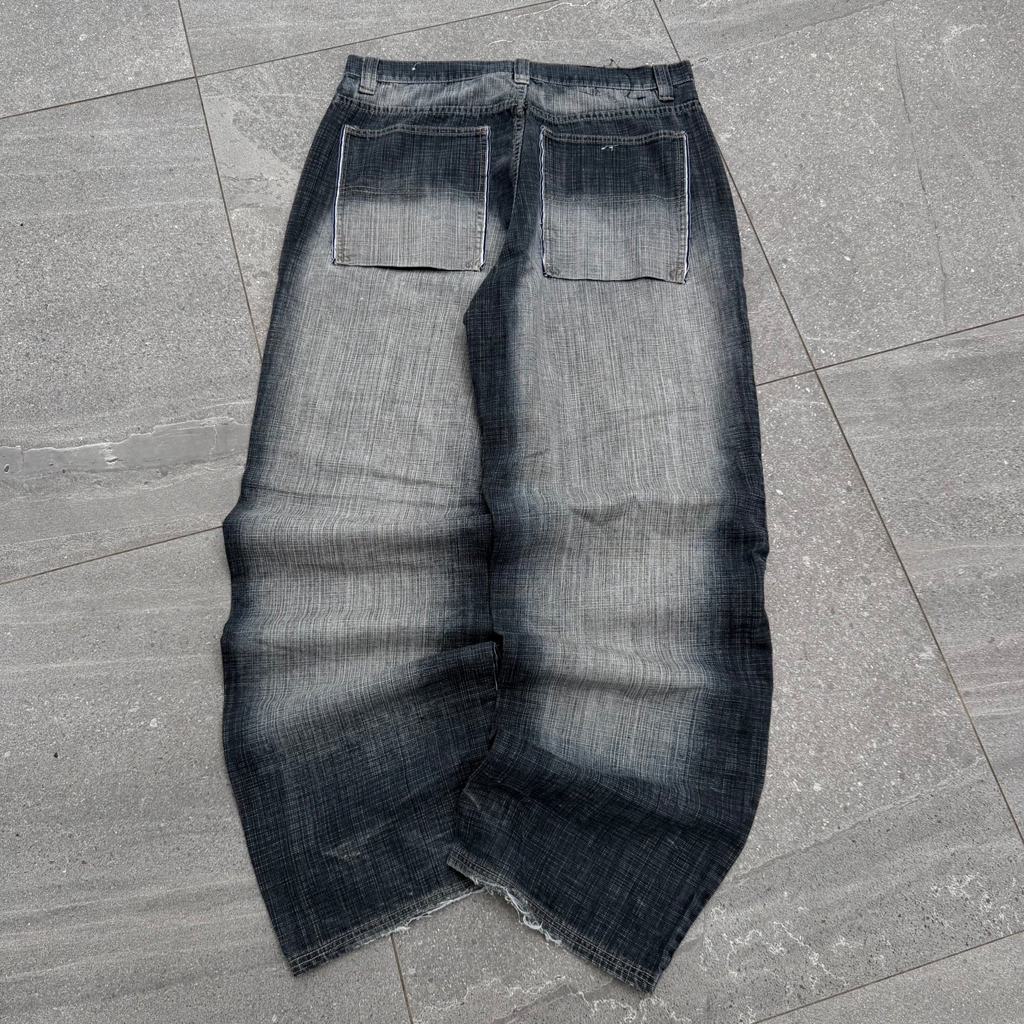 10/10 koman fades - 34x33”