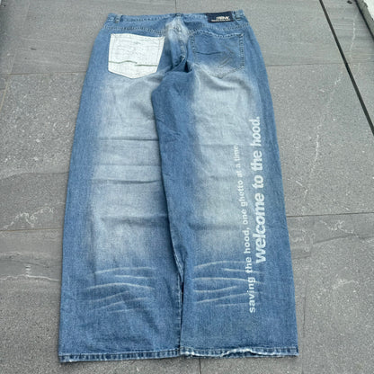 WELCOME 2 THE HOOD. 42x34”