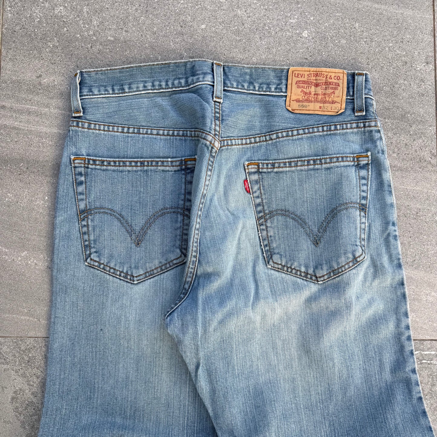 genuinely perfect fitting levi’s 559 - 32x30”