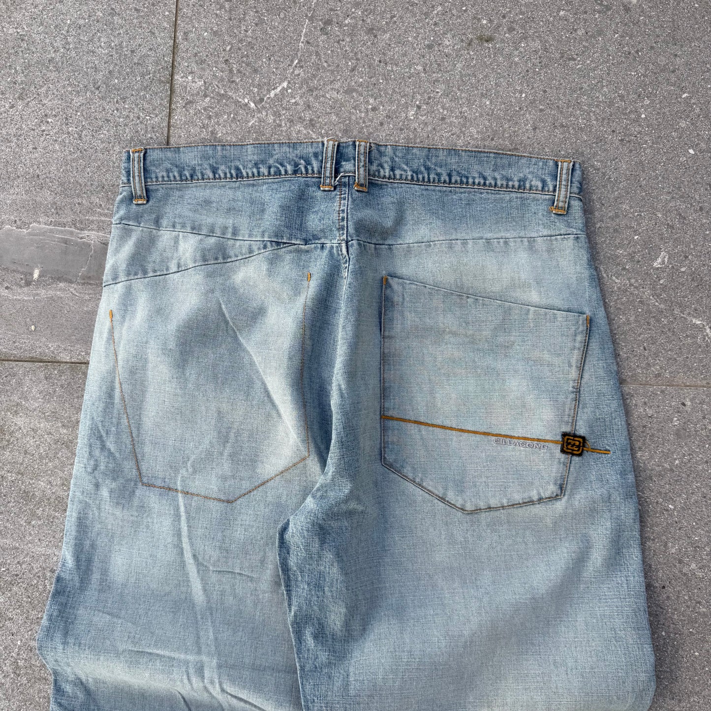 PHAT billabong light wash denims - 34x32”