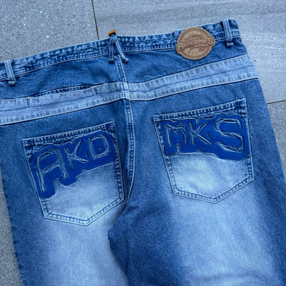 akademiks jeans - 40”