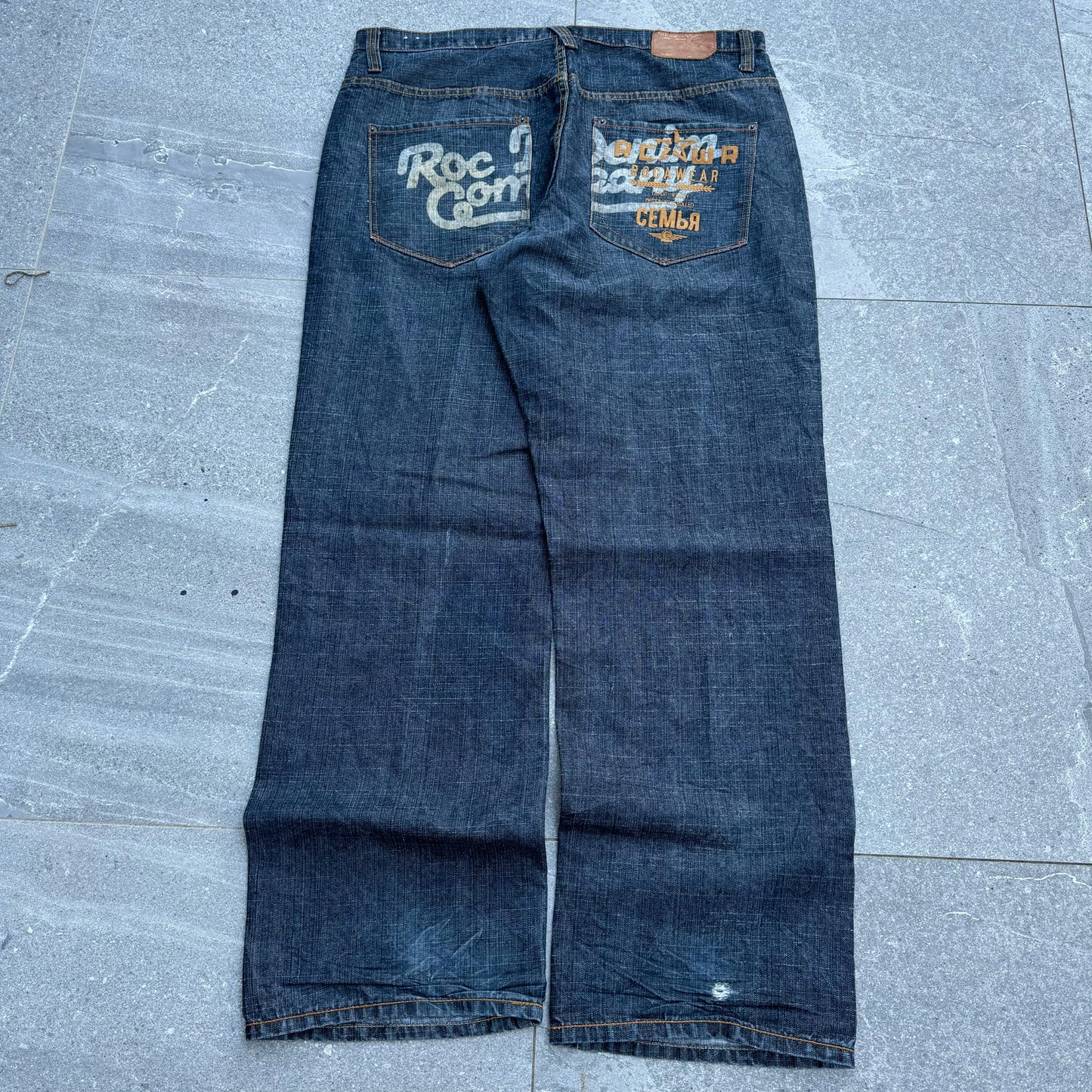rocawear jeans - 38”