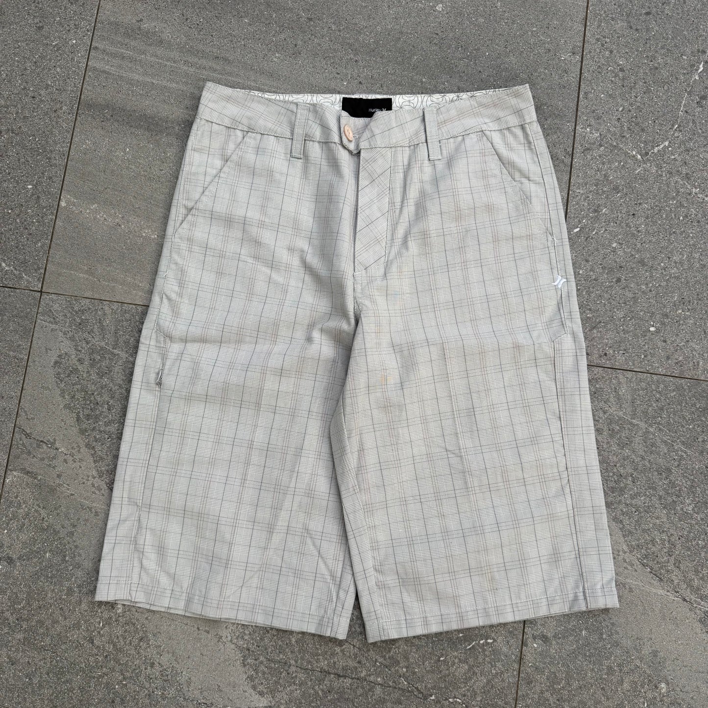 tasteful hurley plaids - 32”