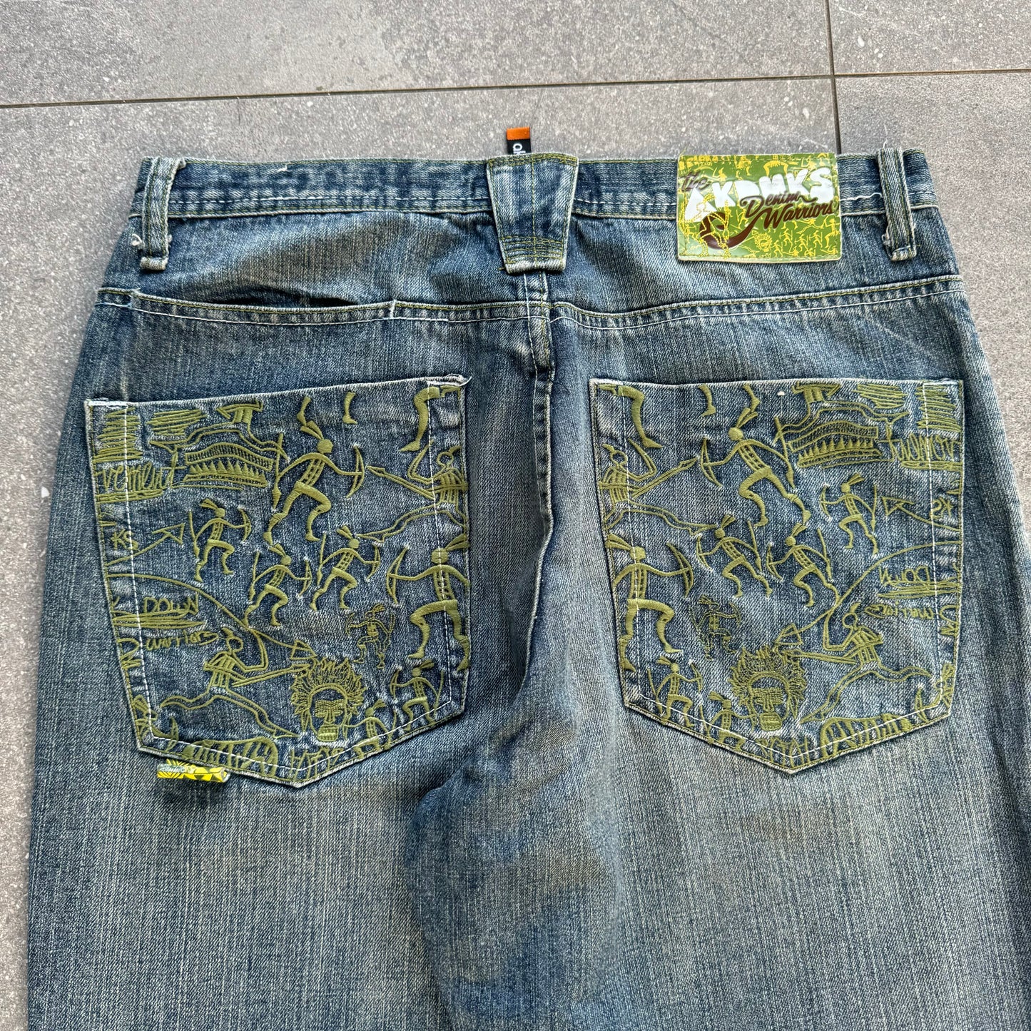 sexy akademiks jeans - 34x32”