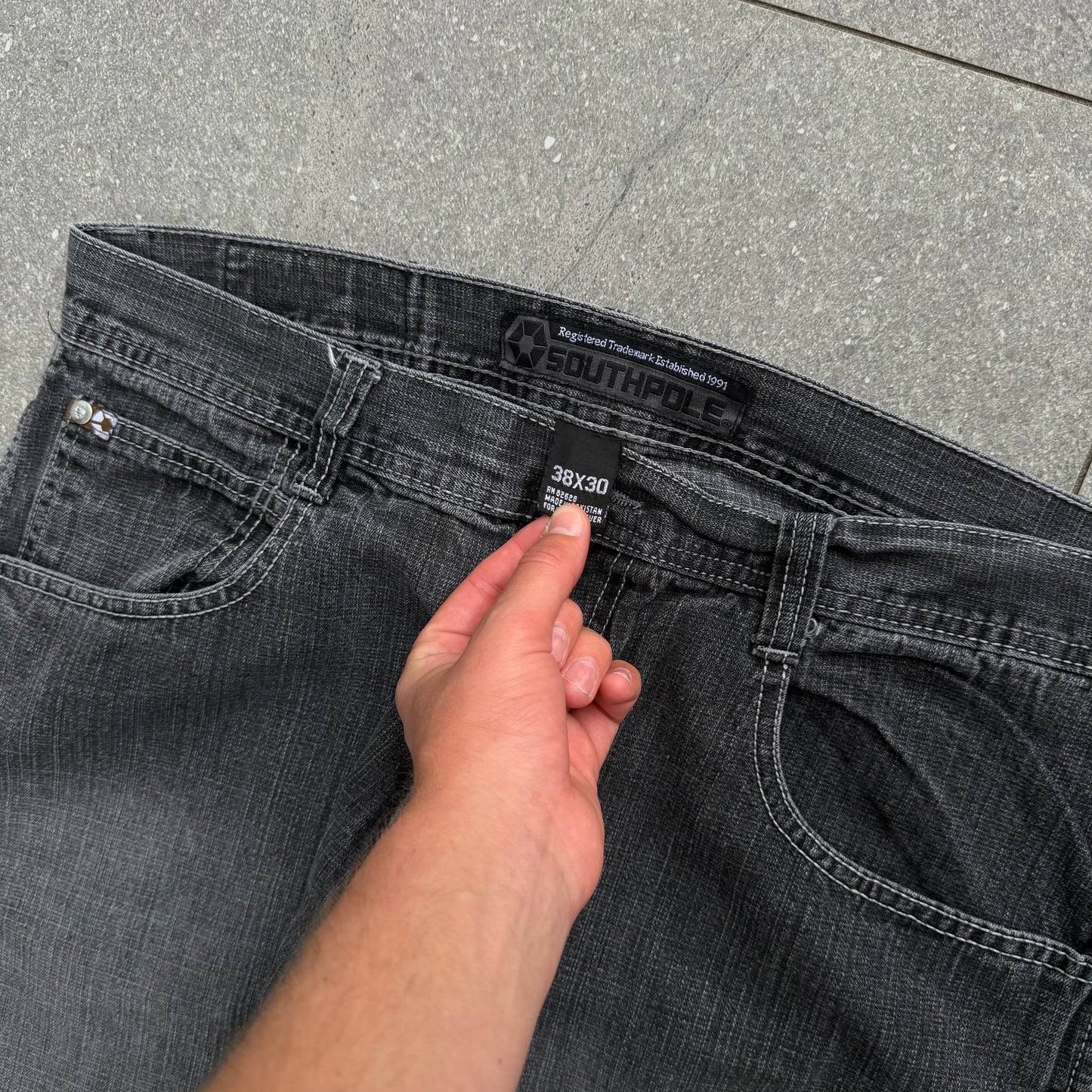 insaaaane fit, southpole faders - 38x31”