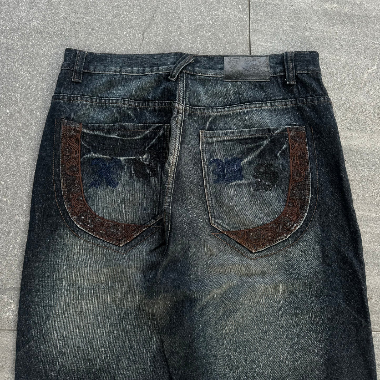 sexy ass wash on these yofk - 36x31”