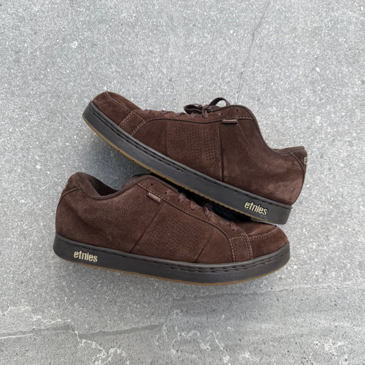 grail chunkyyyyy etnies - size 12US