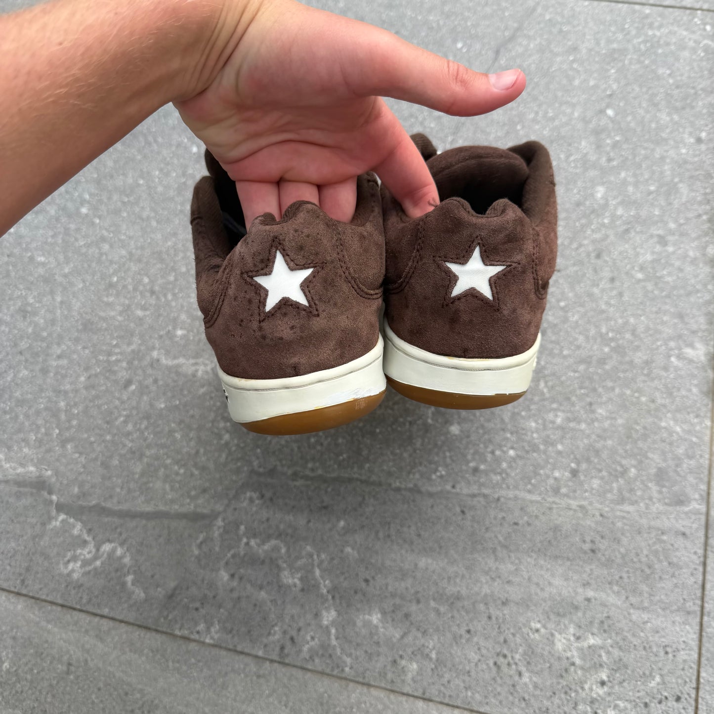 graaaail brown converse 🍂 8.5US