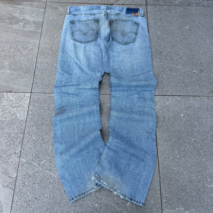 levi’s 527 lightwash stackersss - 36x34”