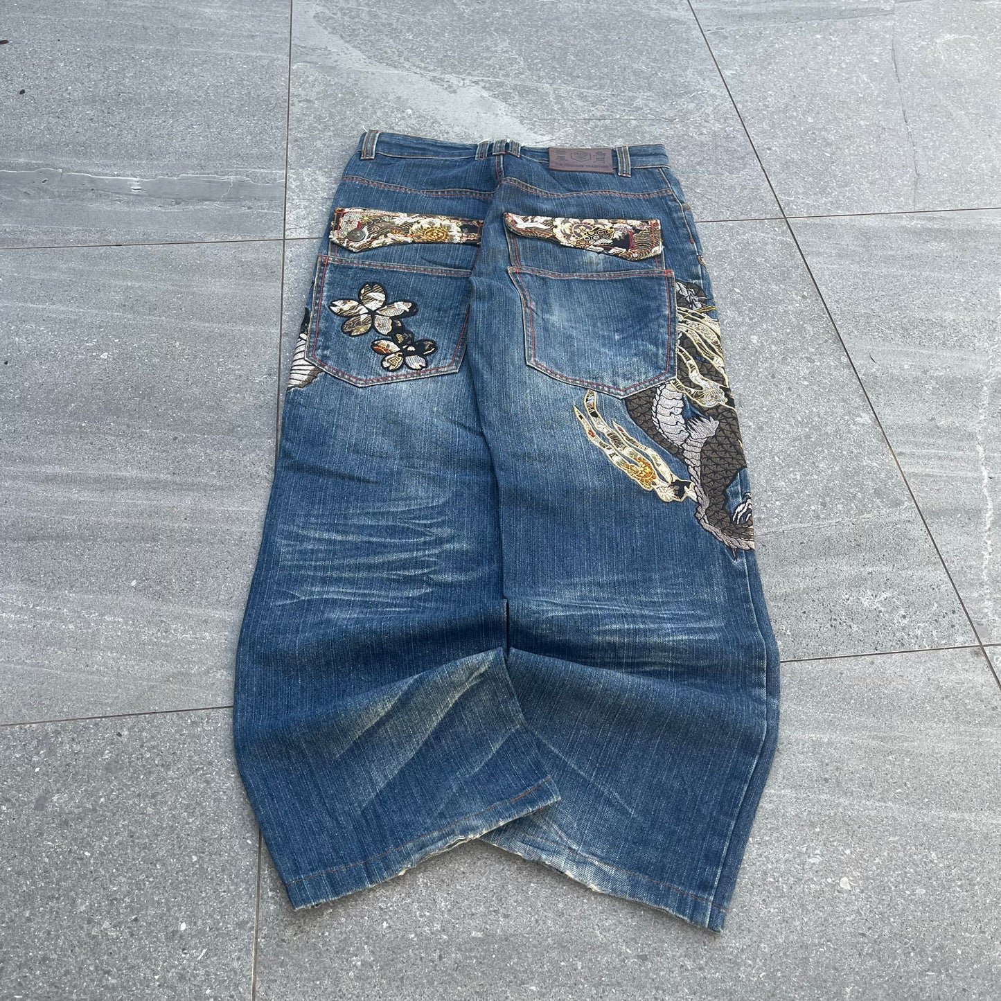 wow OMGGGG japanese embroidered denim - 32x29”