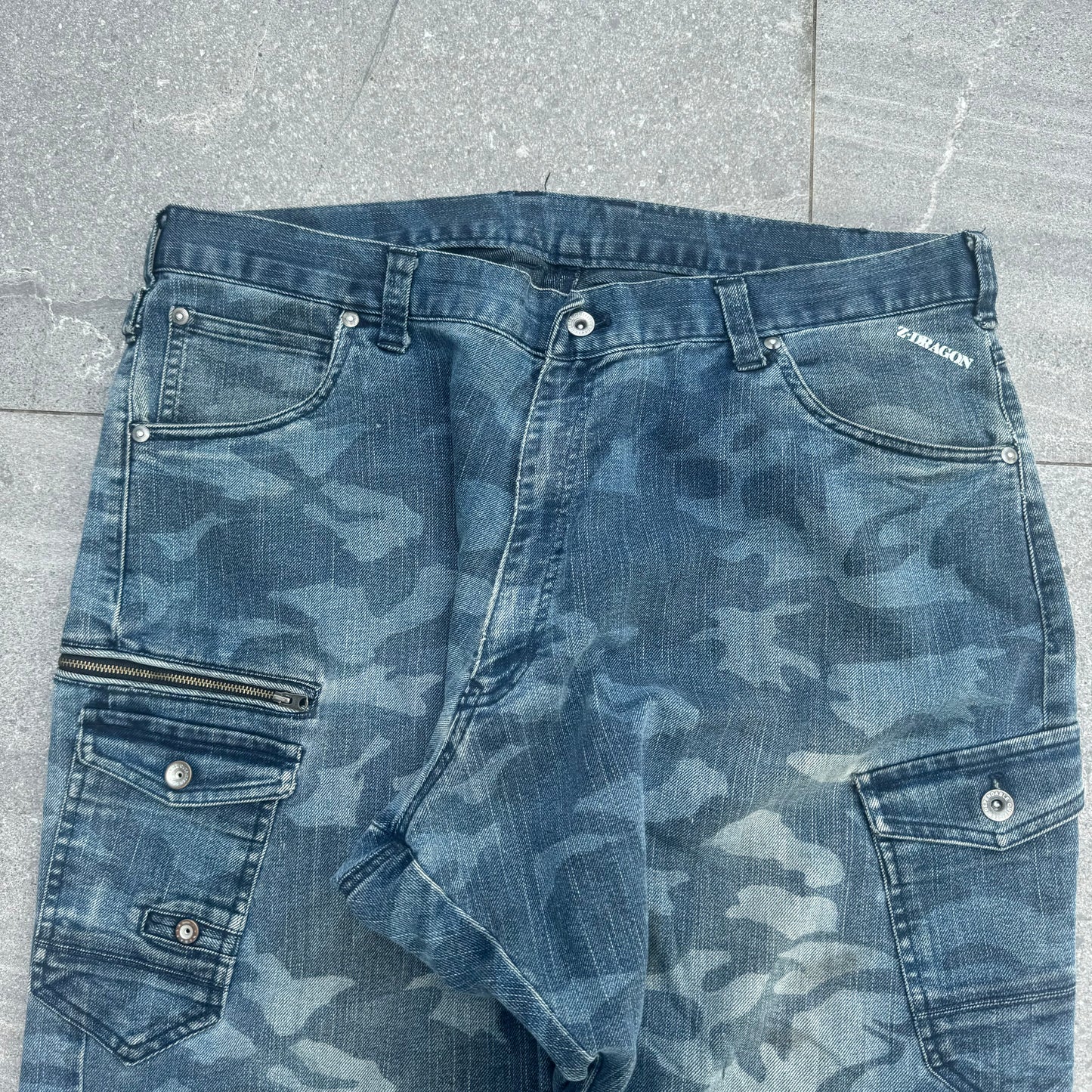 camo baggggies - 38x33”