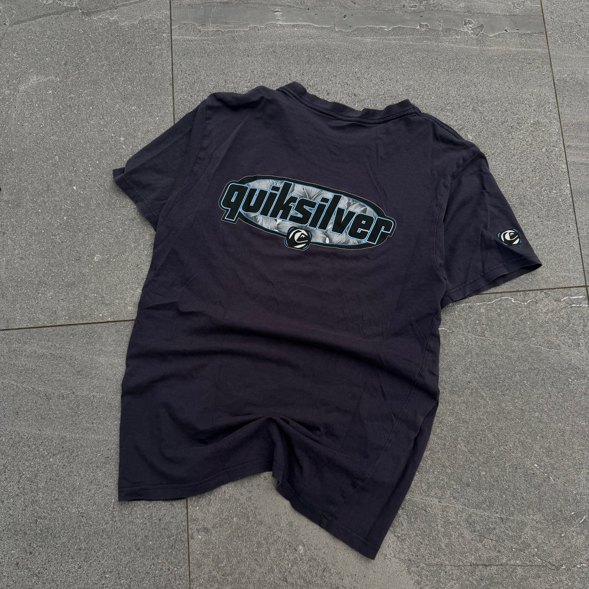 quiksilver tee - M