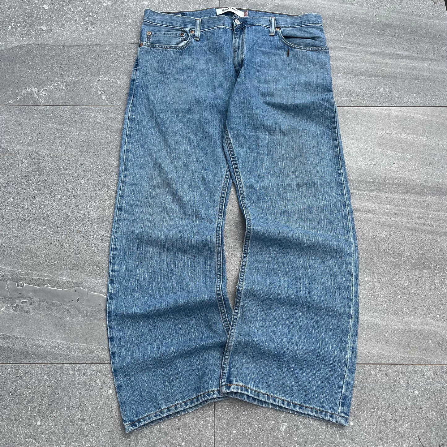 beautiful levi 527 bootcuts - 36x30”