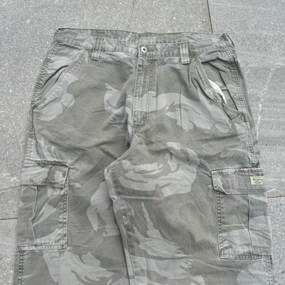 wrangler camos - 34x32”