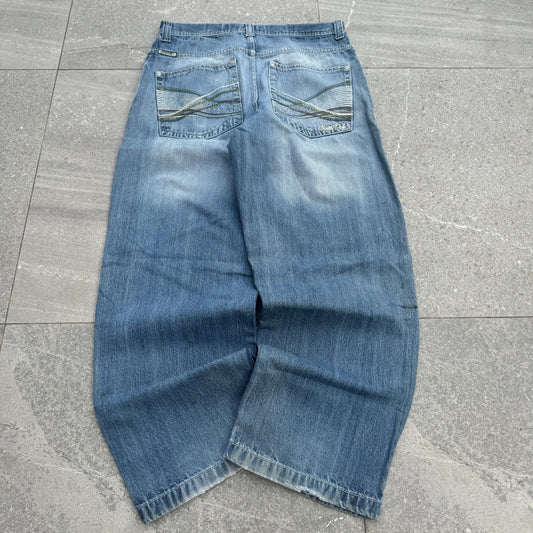 southpole plaid pockets 🥹🥹🥹 36x31”