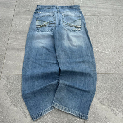 southpole plaid pockets 🥹🥹🥹 36x31”