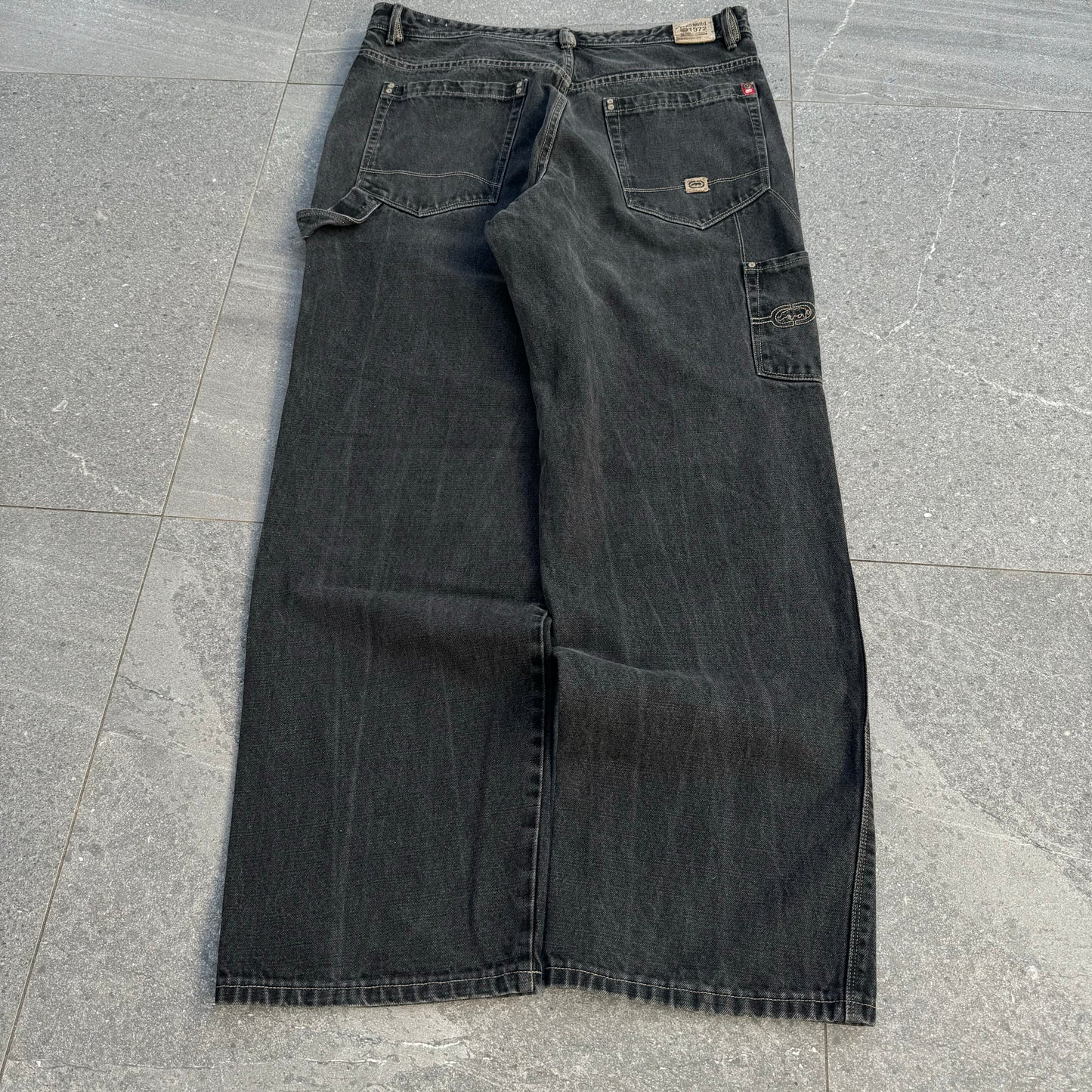 clean ecko carpenters - 38x33”