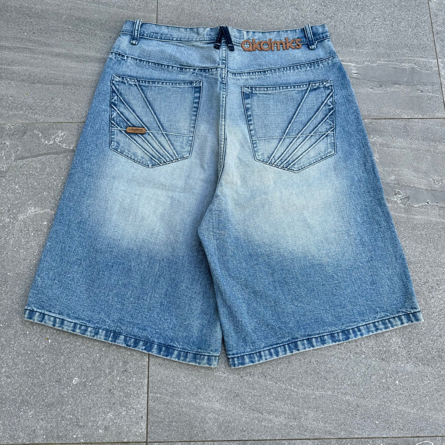fatttt akademiks jorts - 36”