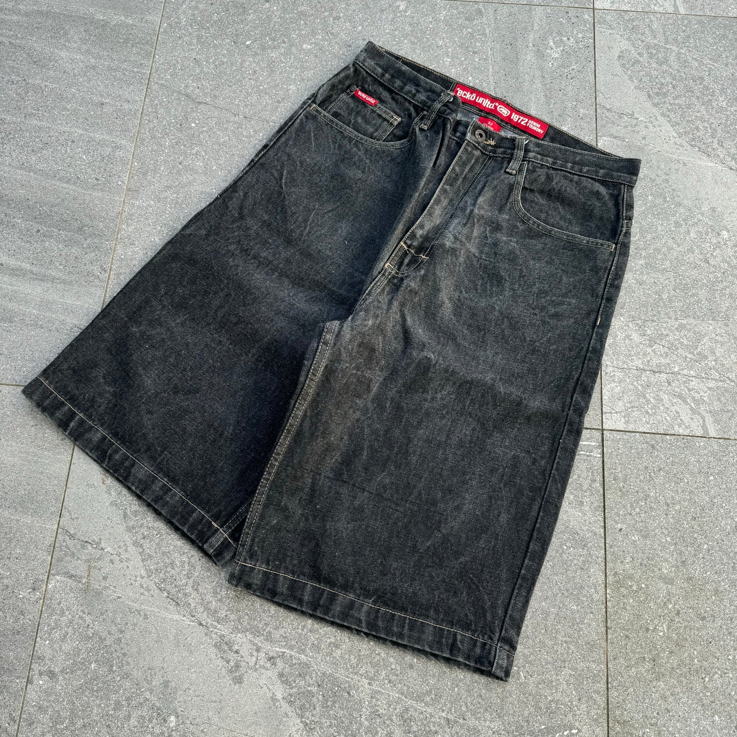 ecko jorts - 32”