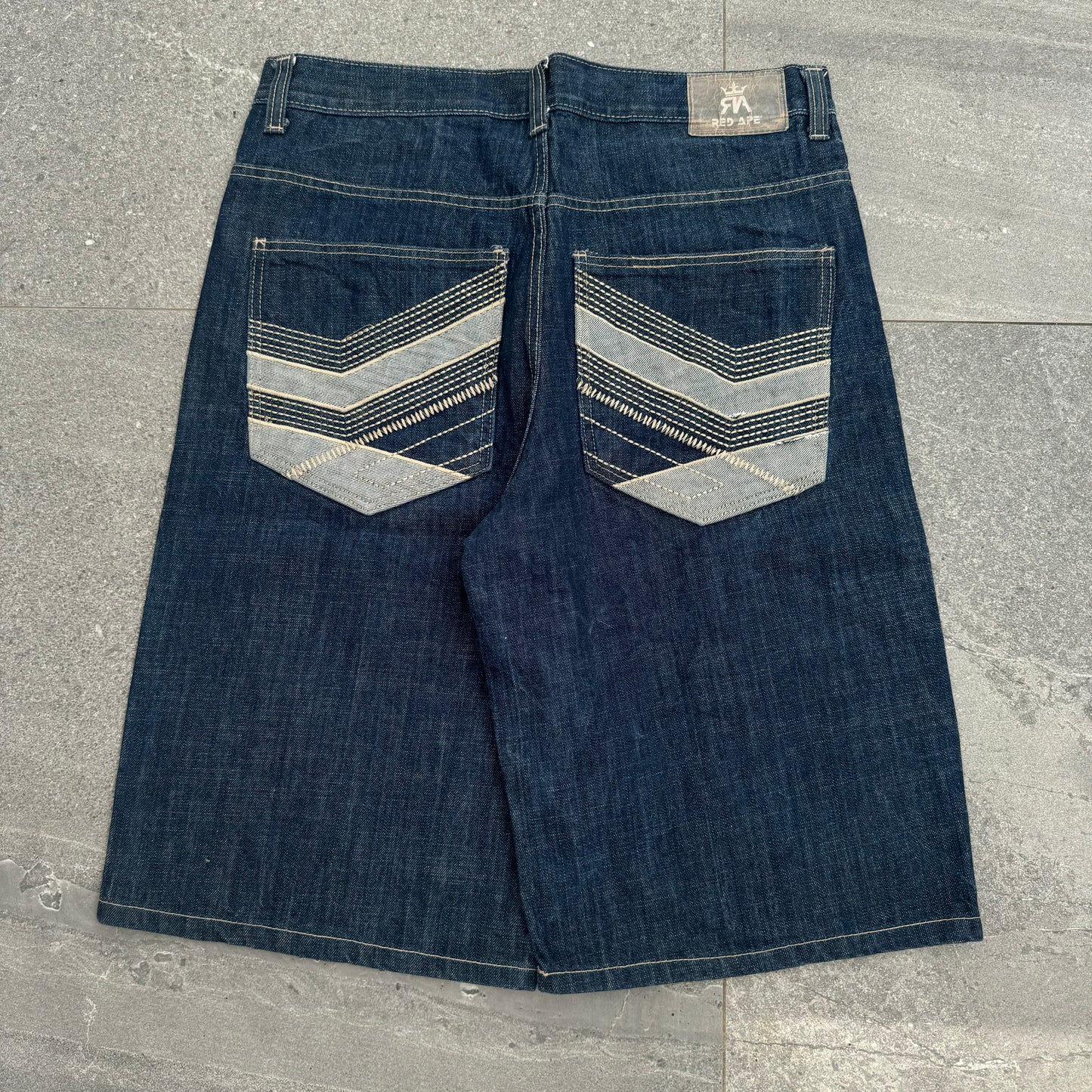 beautiful red ape jorts - 34x14”