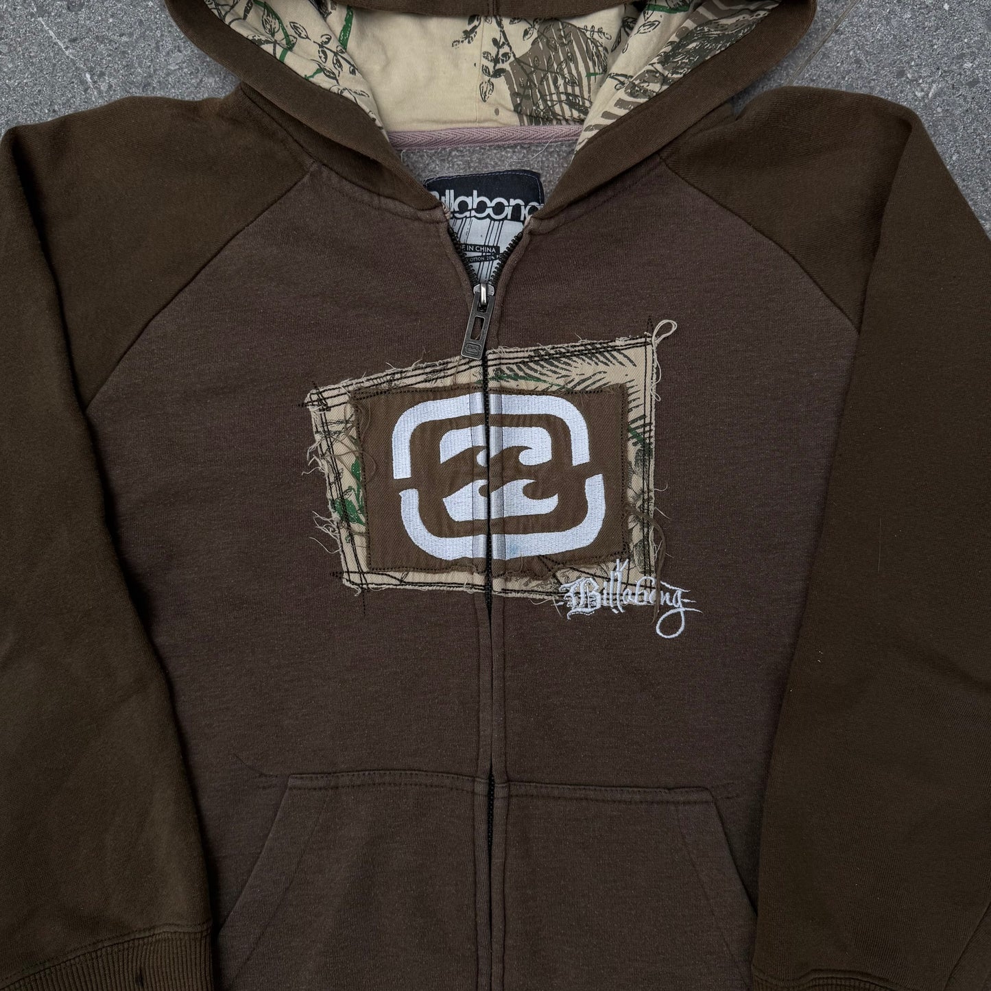 billabong patchwork raglan -  XS