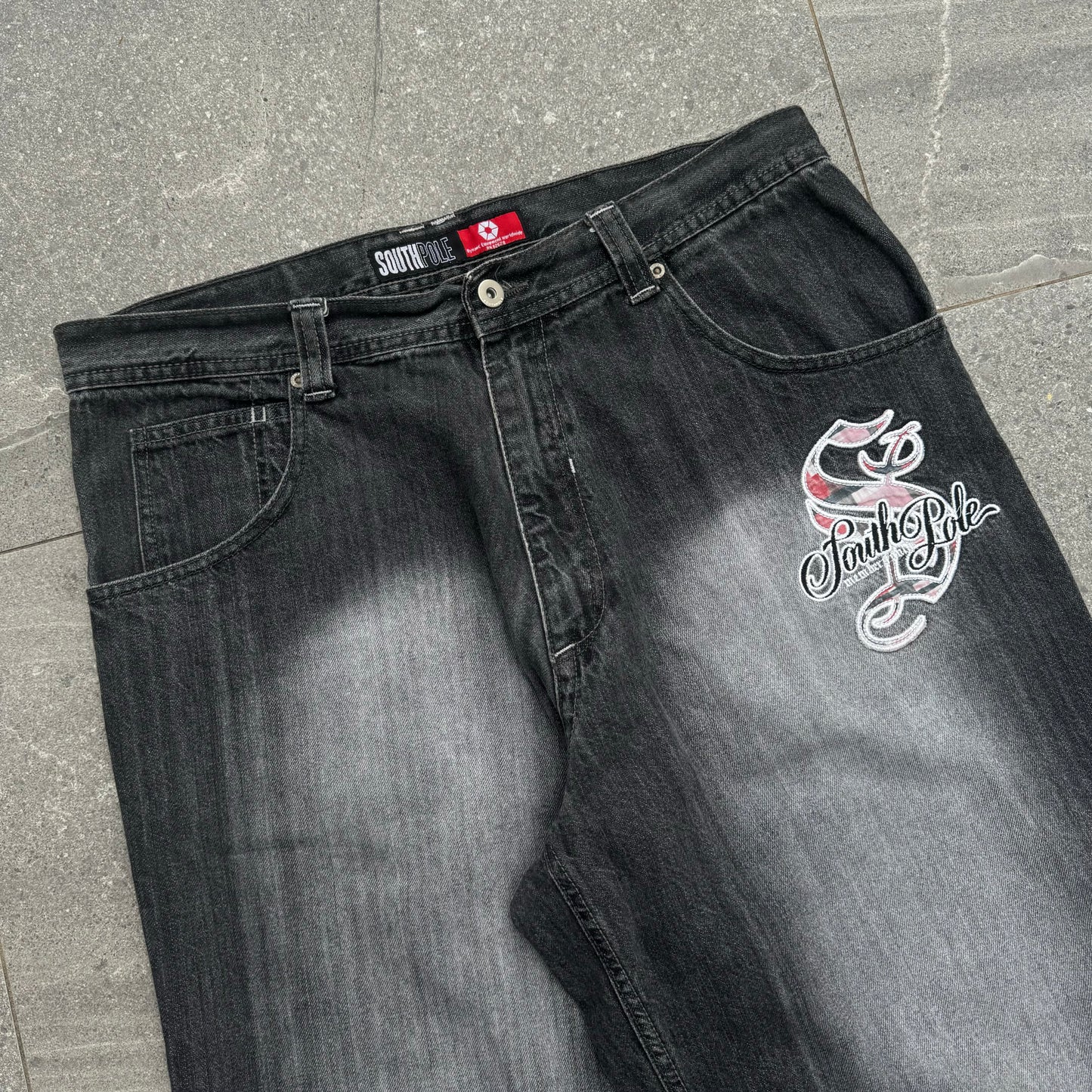 GRAIL southpole plaid jorts - 36x16”