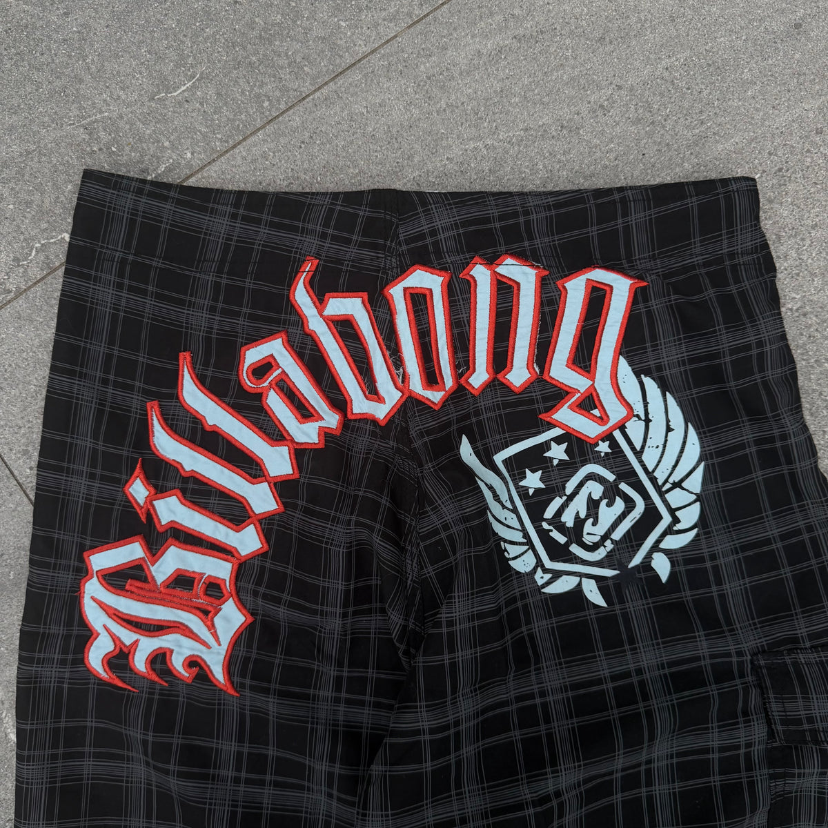 billabong plaid back hits - 33”